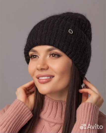 Шапка женская вязаная