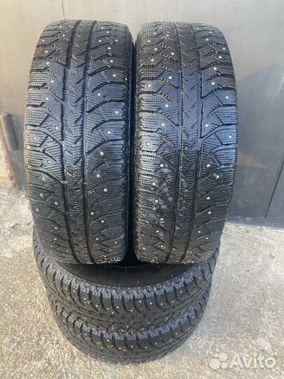 Bridgestone Ice Cruiser 7000S 215/65 R16 98T
