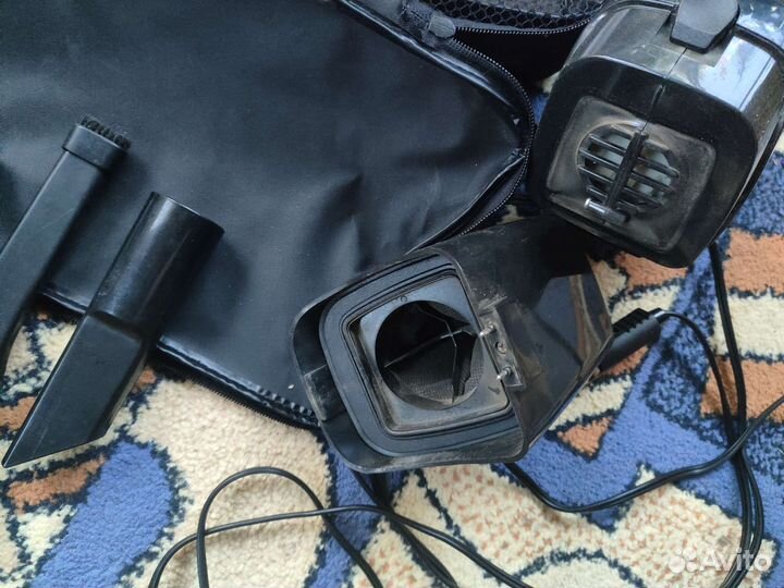 Автомобильный пылесос