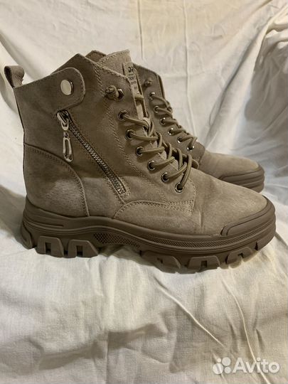 Ботинки женские зимние 40 размер, но маломерят