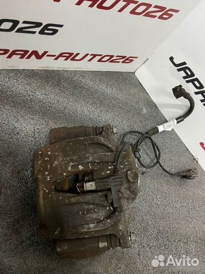 Суппорт передний левый Mercedes-Benz E-Класс W211