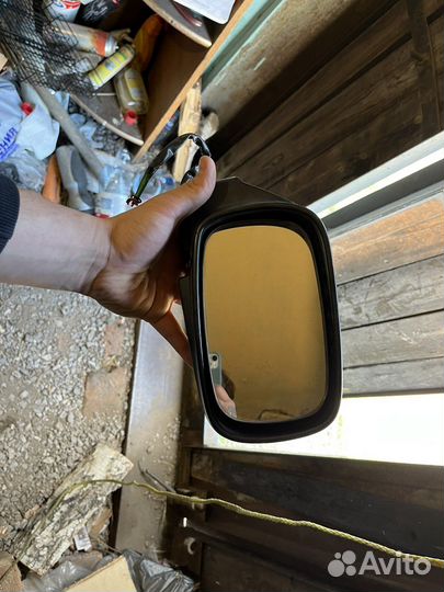 Переднее правое зеркало toyota carina AT210