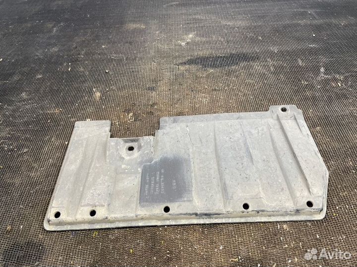 Защита днища правая Mitsubishi Outlander GF