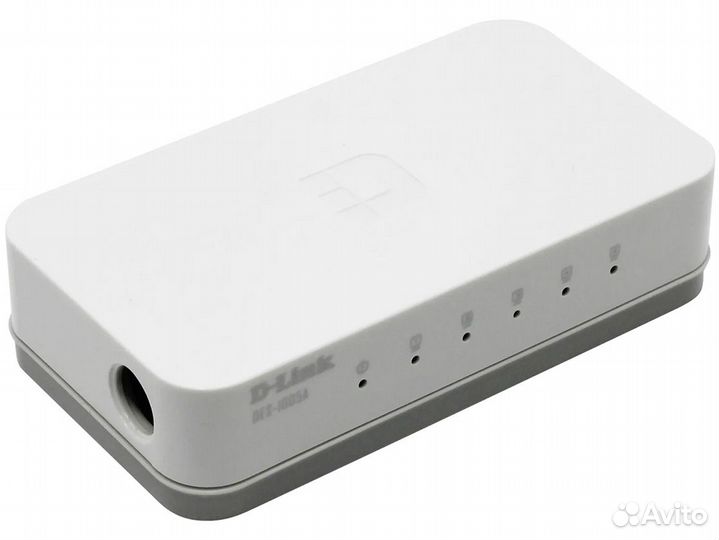 Коммутатор D-Link DES-1005A