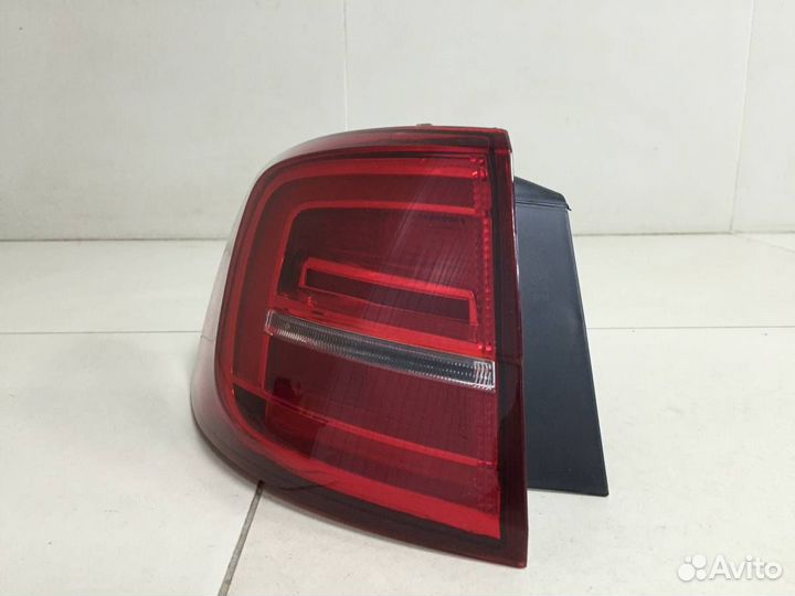Фонарь задний наружный левый Volkswagen Jetta 5K 2