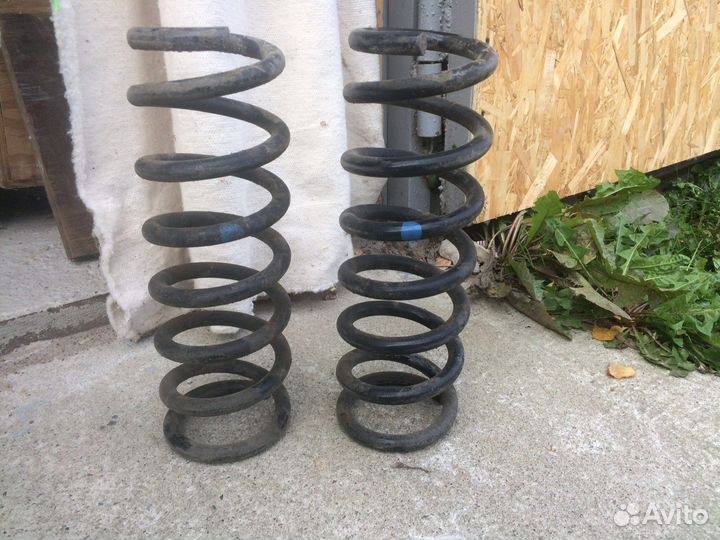 Запчасти на mitsubishi outlander xl