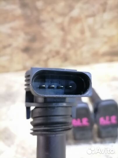 Катушка зажигания Volkswagen Passat B6 2.0 BLR