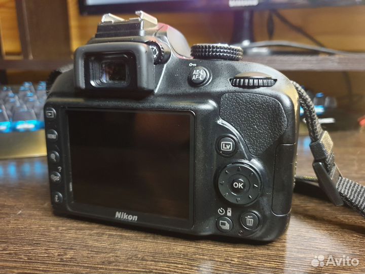 Зеркальный фотоаппарат Nikon 3400