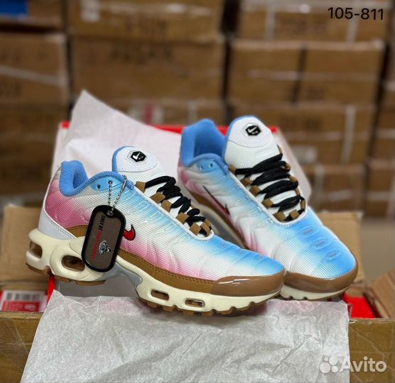 Кроссовки оптом