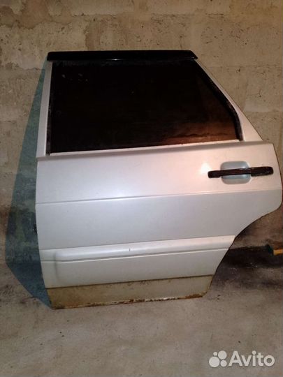 Задняя левая дверь ваз 2114