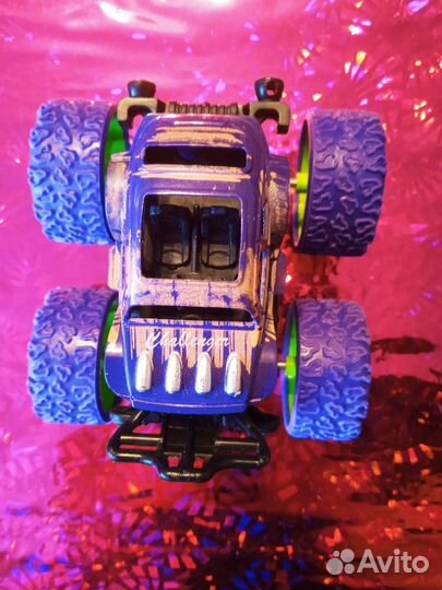 Машинка монстр трак