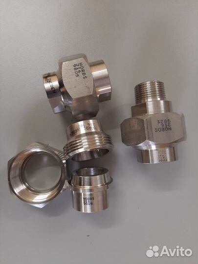 Муфтовое соединение Н/Ж(американка) Ду20мм