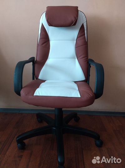 Компьютерное кресло