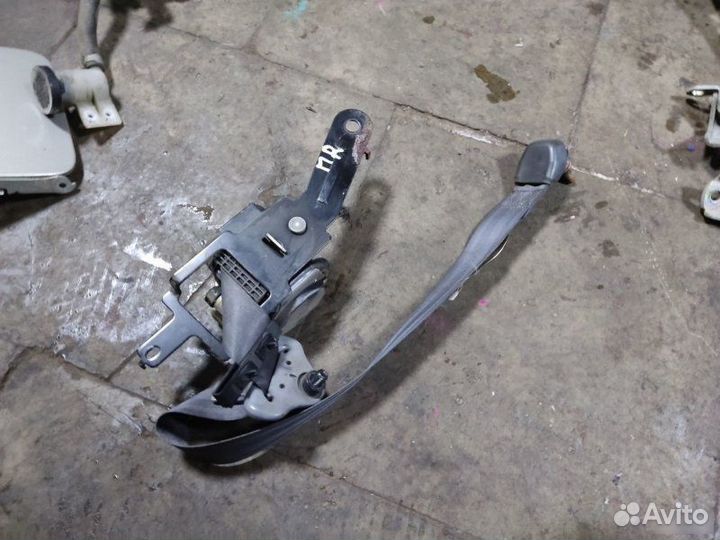 Ремень безопасности передний Nissan Almera Classic