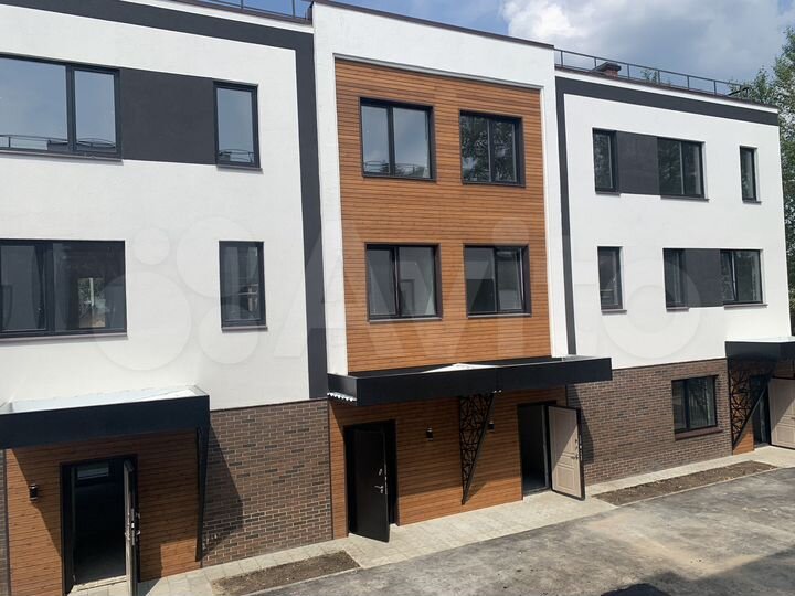 Таунхаус 114 м² на участке 1 сот.