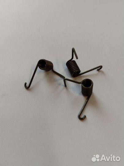 Пружина ручки холодильника Liebherr