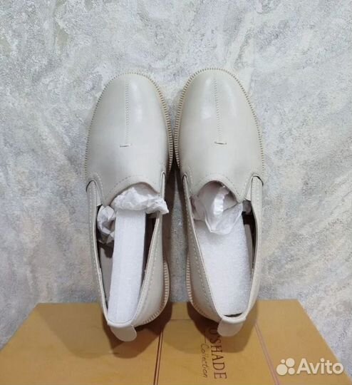 Лоферы женские 39