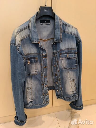 Джинсовая куртка