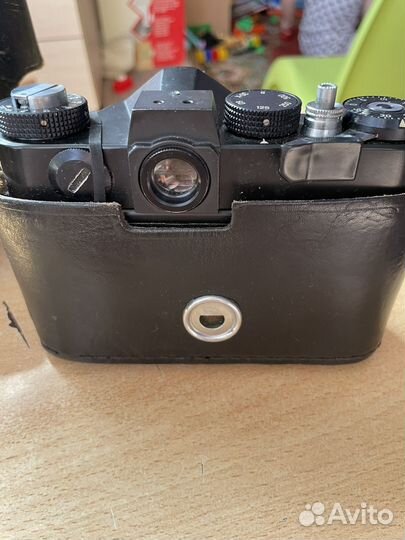 Фотоапарат Зенит, объектив, светофильтры, штатив