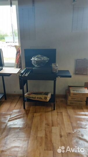 Мангал с крышкой и полкой