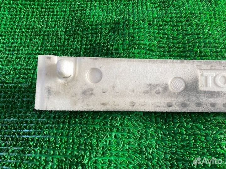 Абсорбер бампера перед. Toyota Lx470, Land cruiser