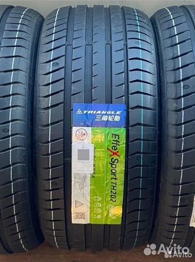 Triangle EffeXSport TH202 215/40 R17 87Y