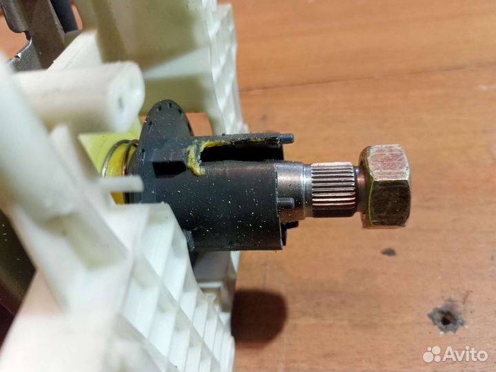 Колонка рулевая Hyundai Elantra 2000-2005