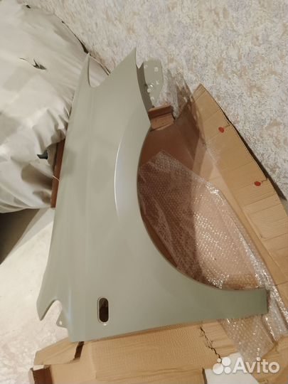 Дверь и крыло