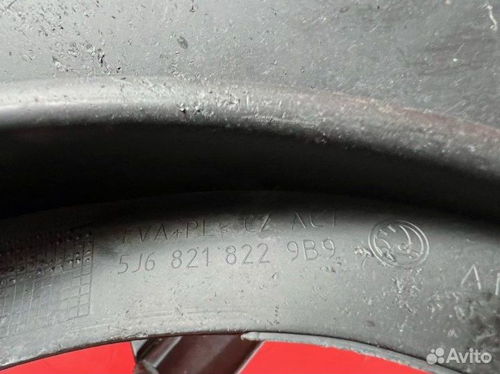 Брызговик задний Skoda Fabia 2 1.4 CGG 2012