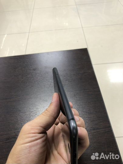 Телефон iPhone 8 plus