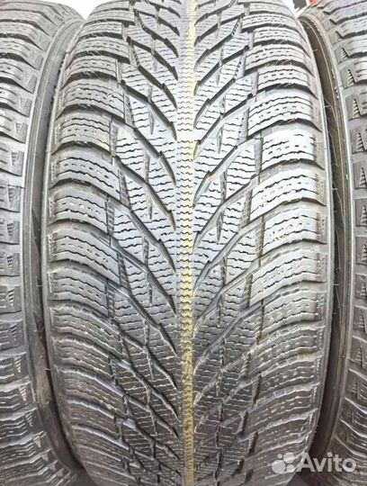 Nokian Tyres Hakkapeliitta R 275/35 R20 98M