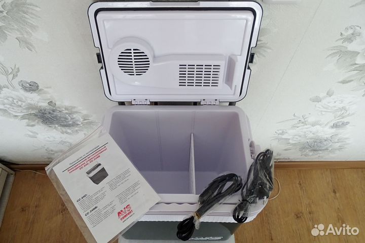 Холодильник автомобильный(24л 12В/220)