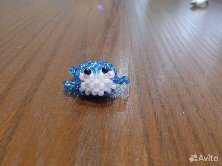 Кит амигуруми из бисера