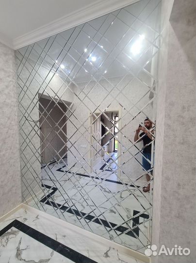 Зеркальное панно с фацетом