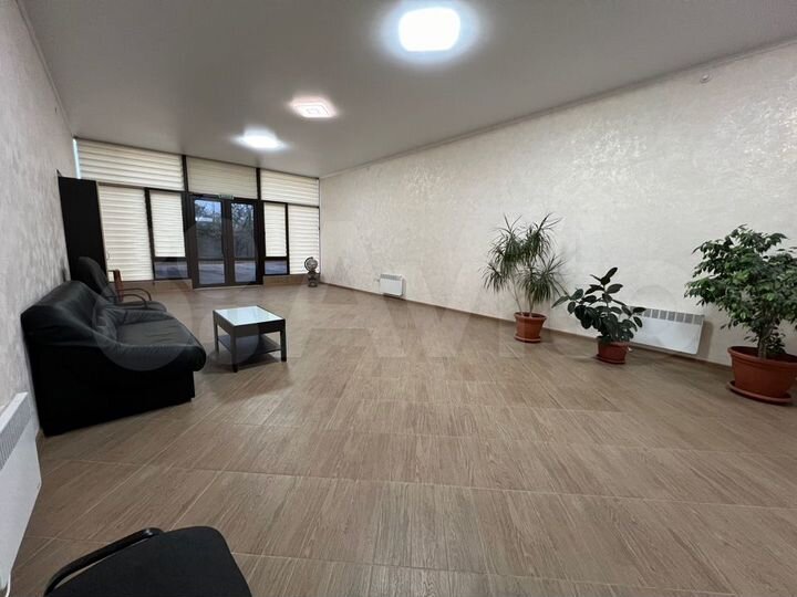 Торговая площадь, 65 м²