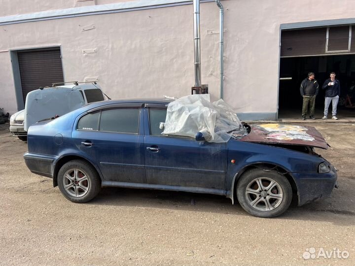 В разборе Skoda Octavia Tour a4