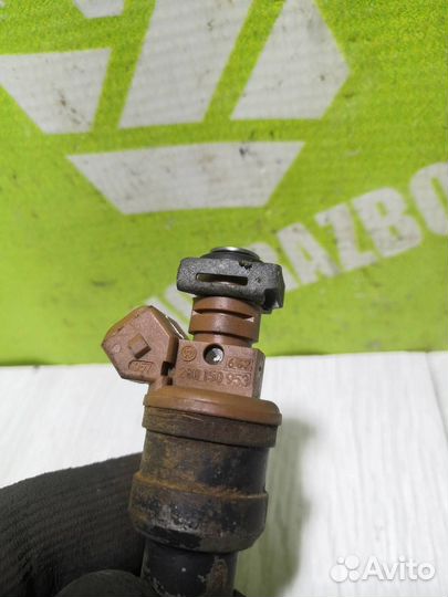 Форсунка инжекторная Фольксваген Гольф 3 Венто