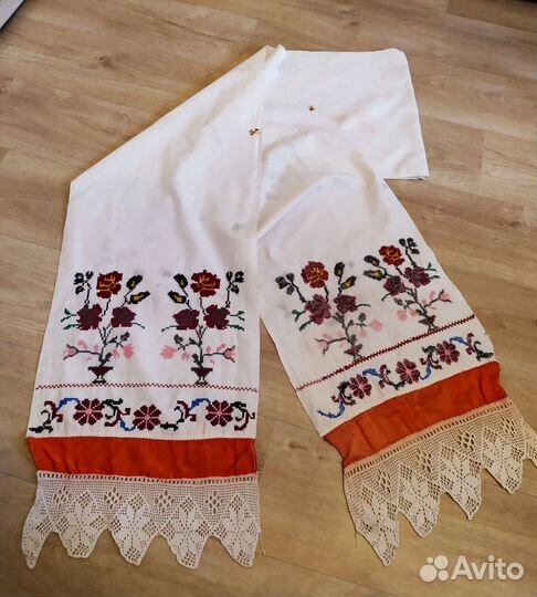 Рушник старинный домотканый с ручной вышивкой