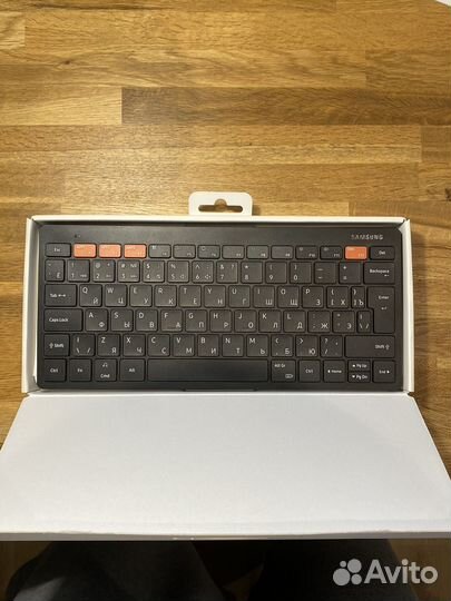 Клавиатура Samsung SMART Keyboard Trio 500