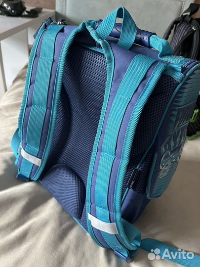 Рюкзак школьный