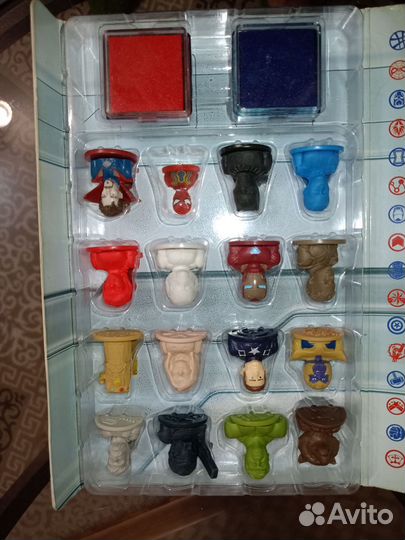 Коллекция ластиков и фигурок