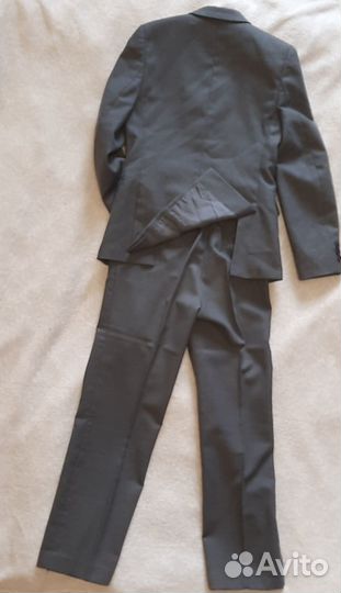 Школьный костюм для мальчика серый