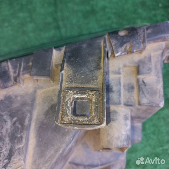 Фара левая Land Rover Range Rover 3