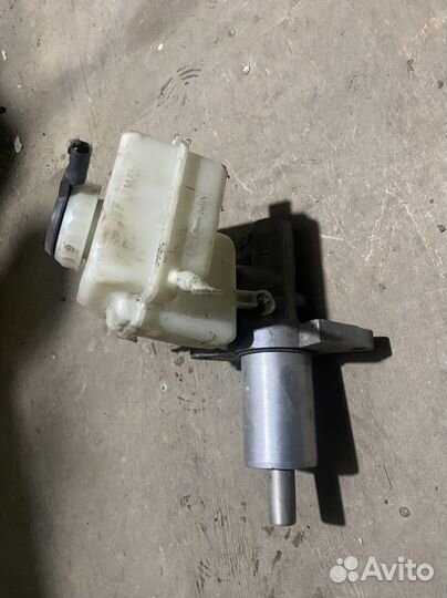 BMW х6 X5 цилиндр тормозов