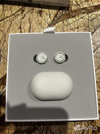 Bang&Olufsen Beoplay E8 3rd