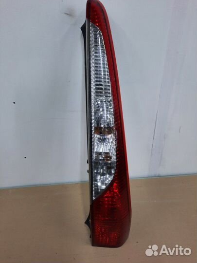 Фонарь задний правый Mitsubishi Lancer уневерсал