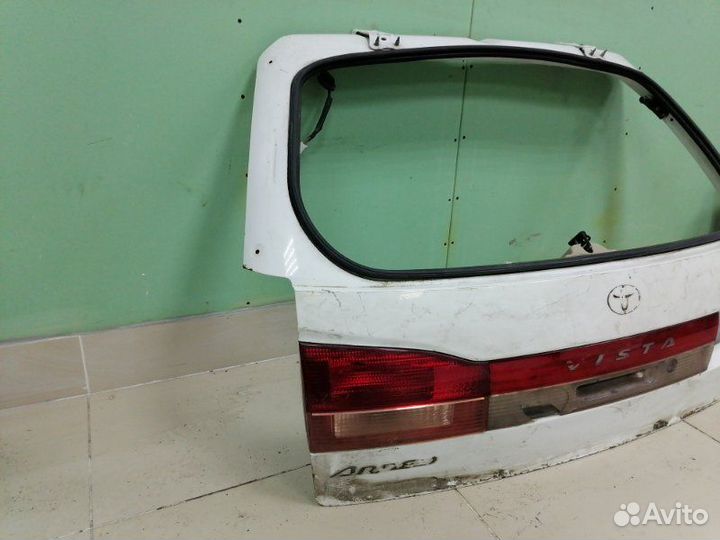 Крышка багажника задняя Toyota Vista Ordeo