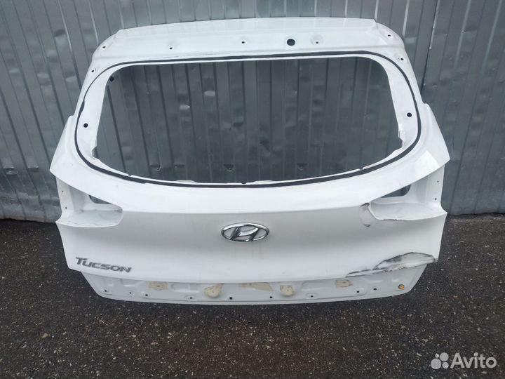 Крышка багажника Hyundai Tucson 3 2018-2020 73700D