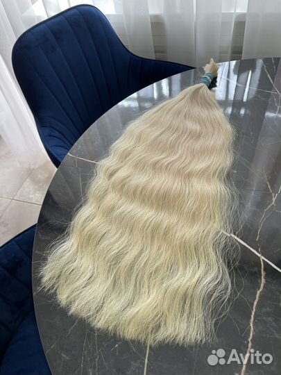 Волосы волнистые блонд