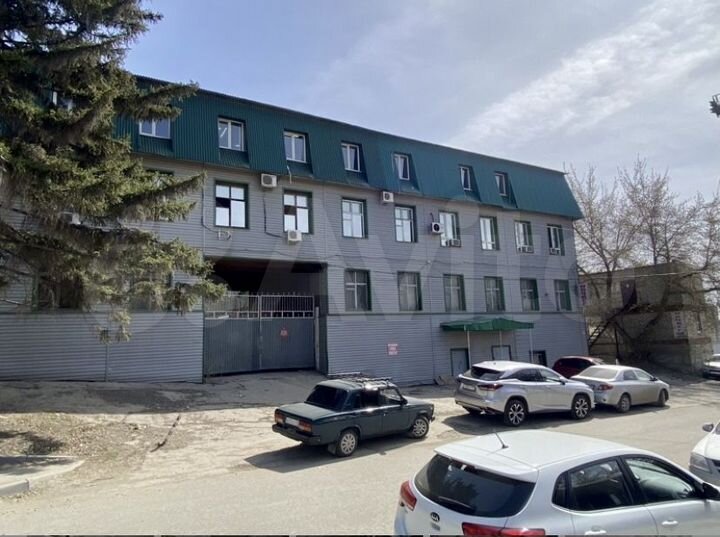 Склад с офисами, 200 м²